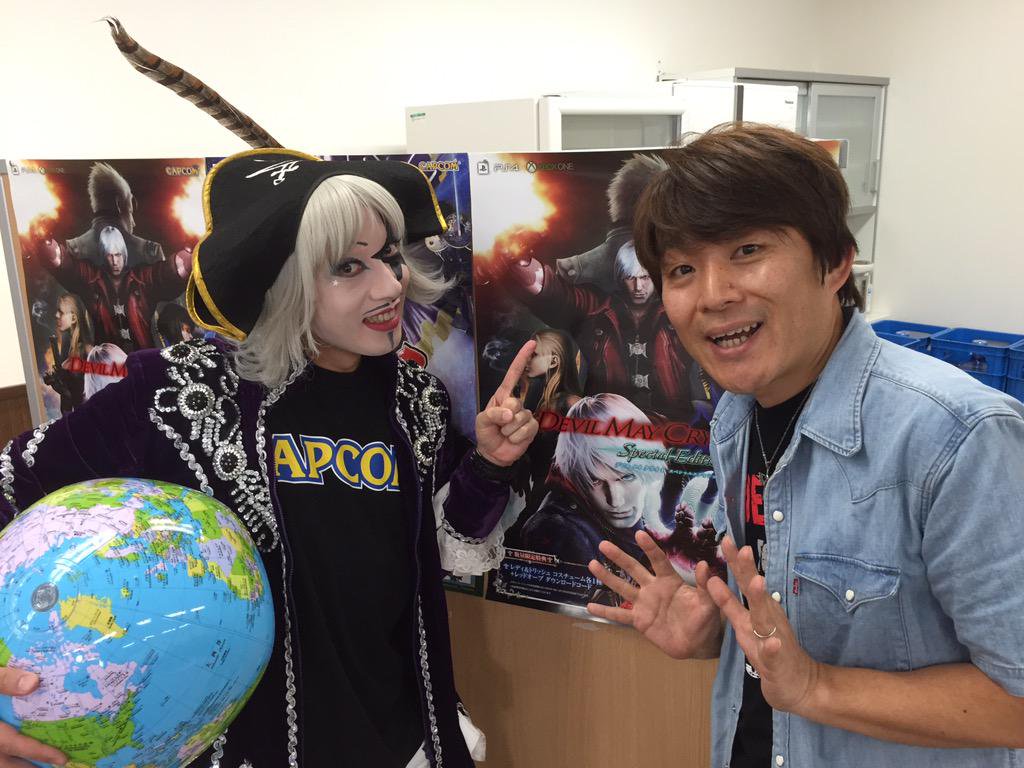 Game director Hideaki Itsuno laat van zich horen