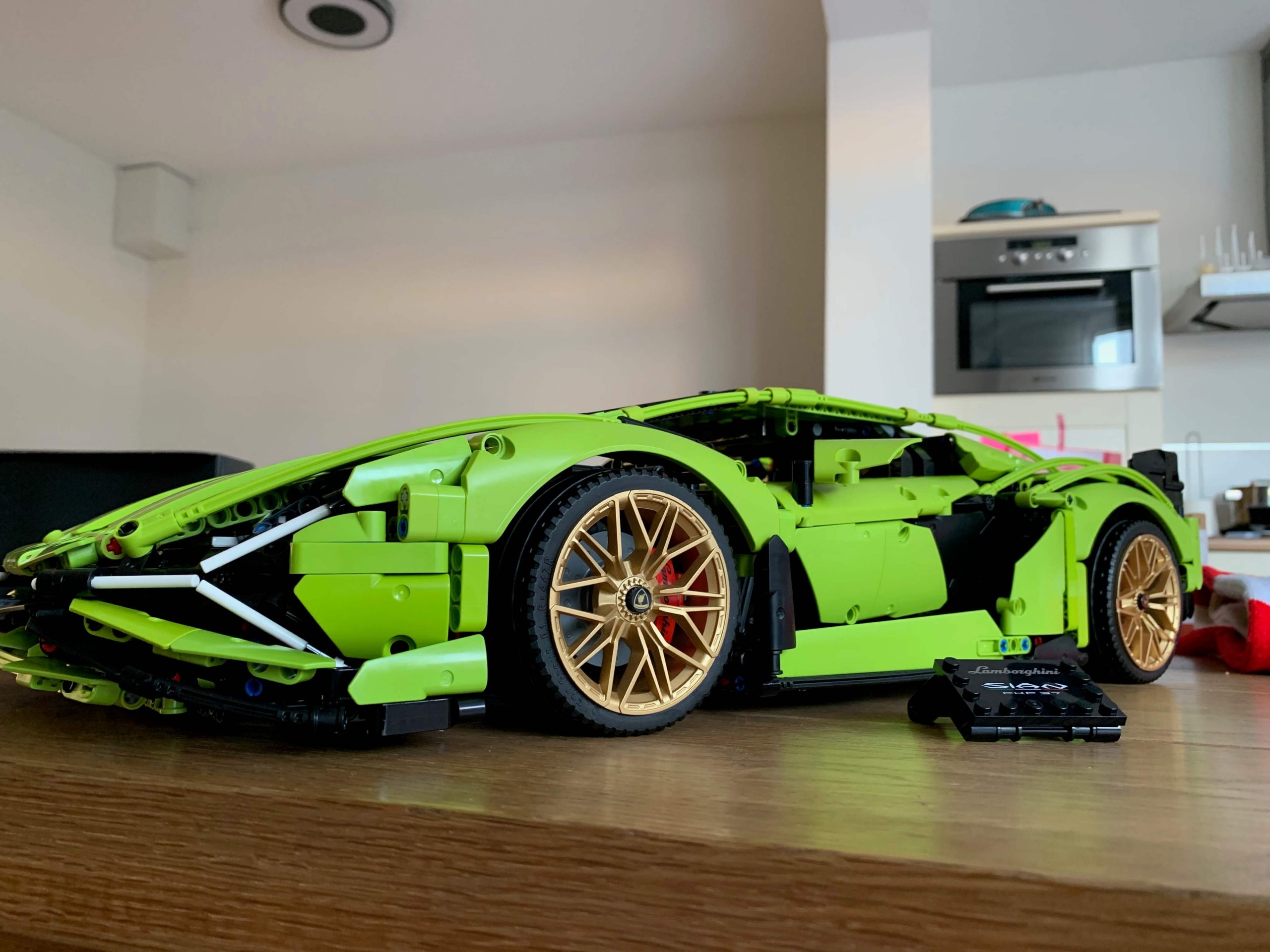 LEGO Technic Lamborghini Sian FKP 737