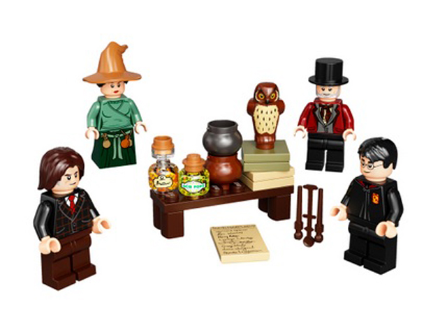 LEGO Harry Potter Wizarding World Minifigure Accessory-set onthuld
