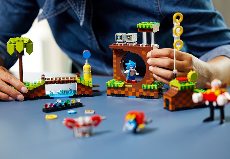 Bekijk de LEGO Ideas Sonic the Hedgehog Green Hill Zone – Designer Video