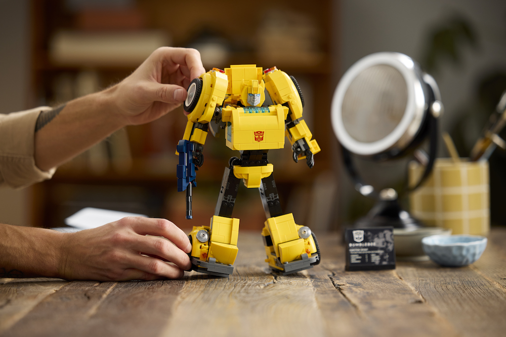 LEGO Icons Bumblebee is de nieuwe Transformers-set