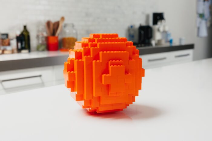 Een miljoen gratis oranje LEGO steentjes