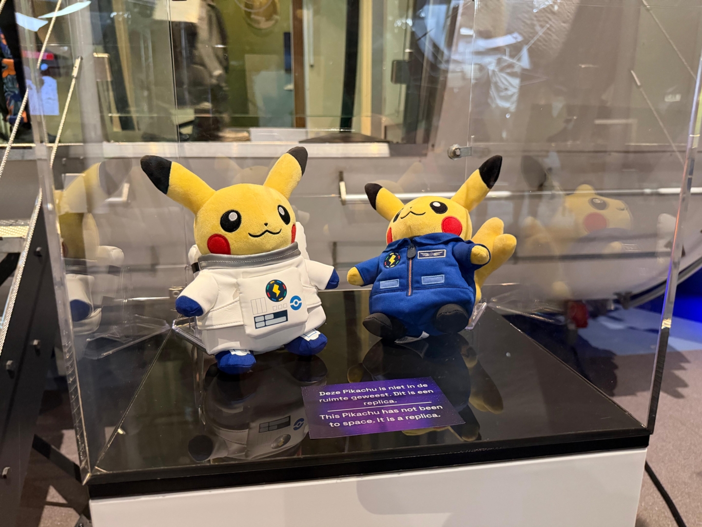 Toch enkele ESA x Pokémon-knuffels verkocht bij Space Expo